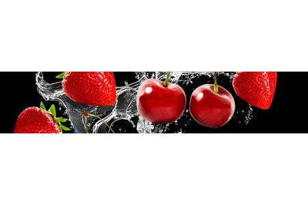 Küchenrückwand mit Erdbeeren und Kirschen