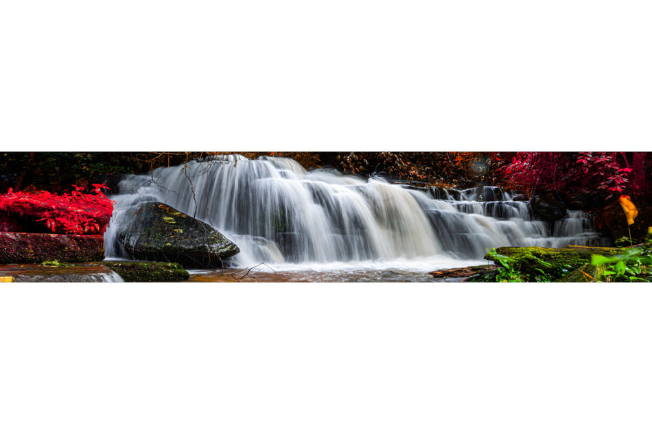 Küchenrückwand Wasserfall im Herbstwald