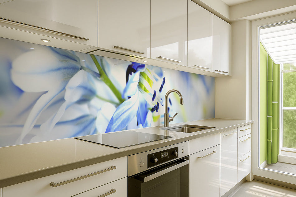 Küchenrückwand mit Blütenmotiv