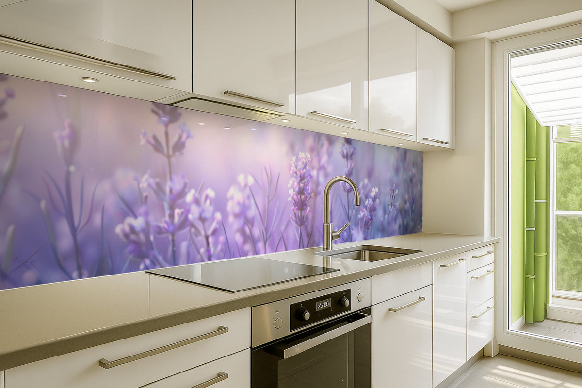 Küchenrückwand Lavendel in Pastellfarben