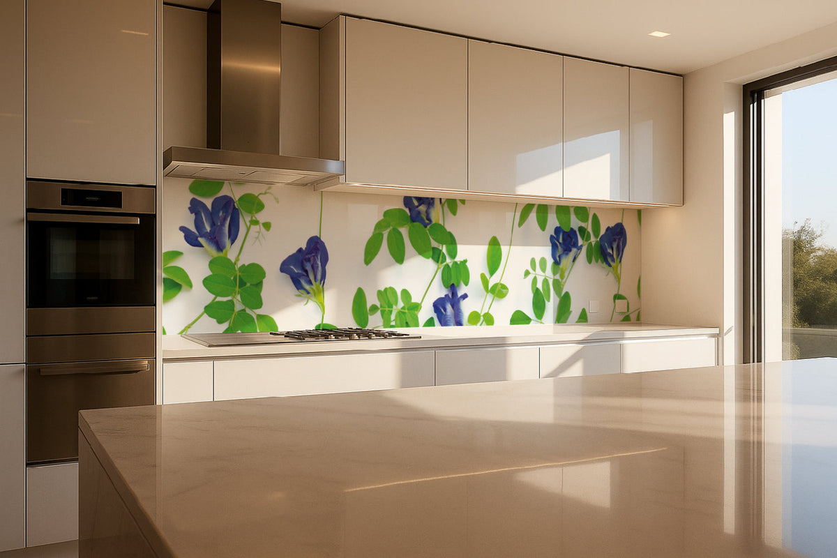 Design Küchenrückwand mit Blütenmotiv