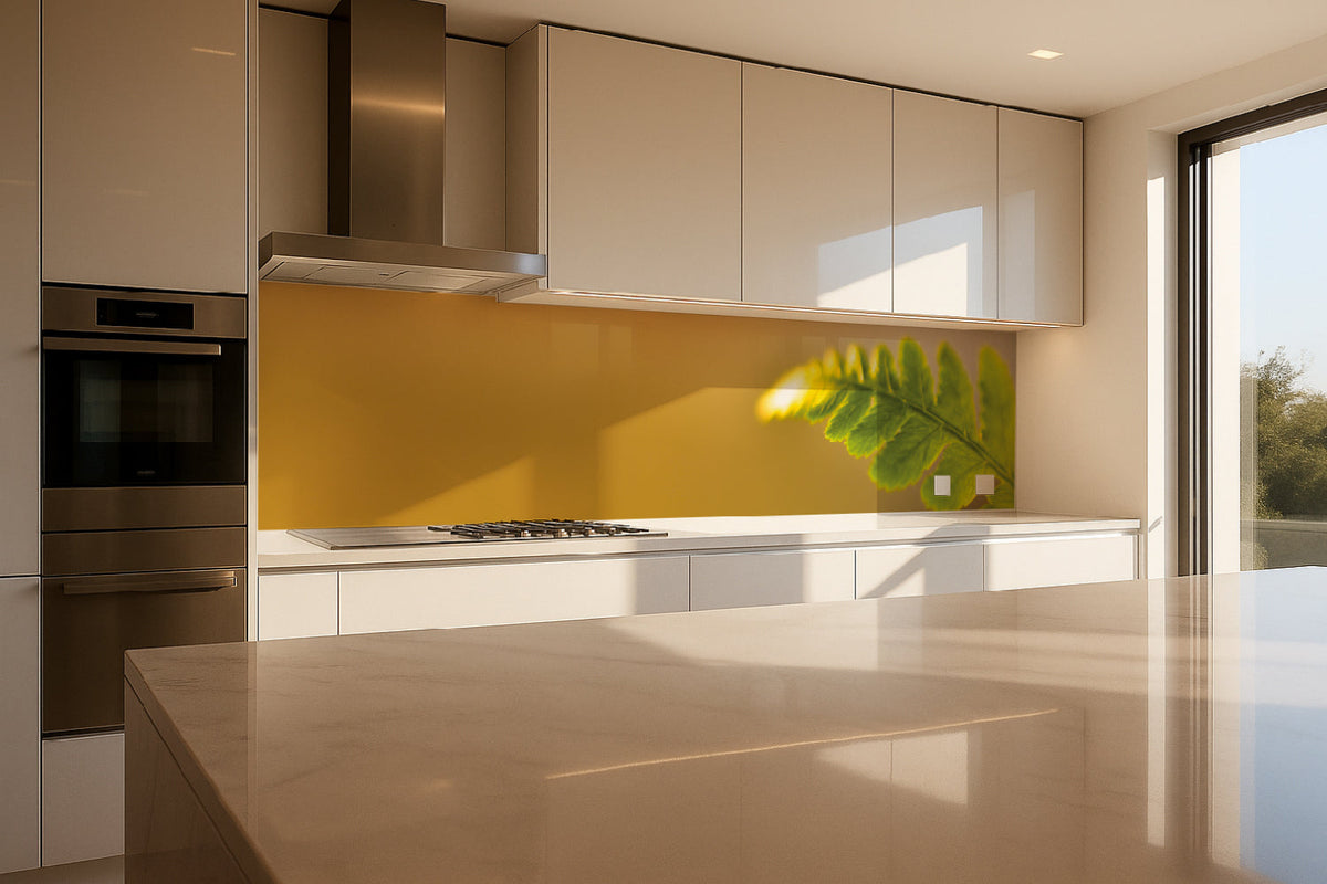 Küchenrückwand Grünes Blatt im Sonnenlicht