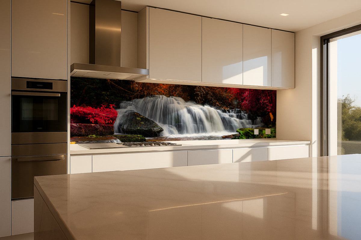 Küchenrückwand Wasserfall im Herbstwald