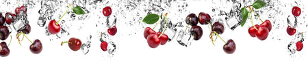 Küchenrückwand Kirschen mit Eiswasser