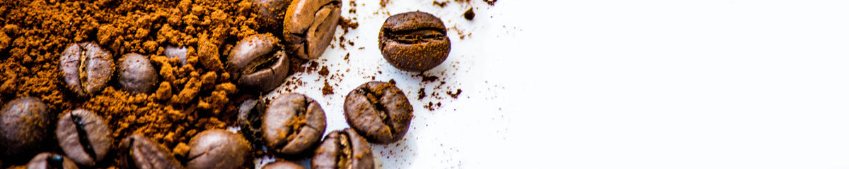 Küchenrückwand Kaffeebohnen und Pulver