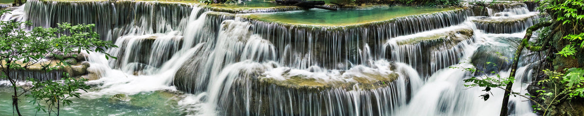 Küchenrückwand Wasserfall im Dschungel