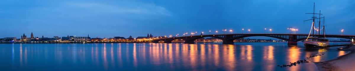 Küchenrückwand Brücke über dem Fluss