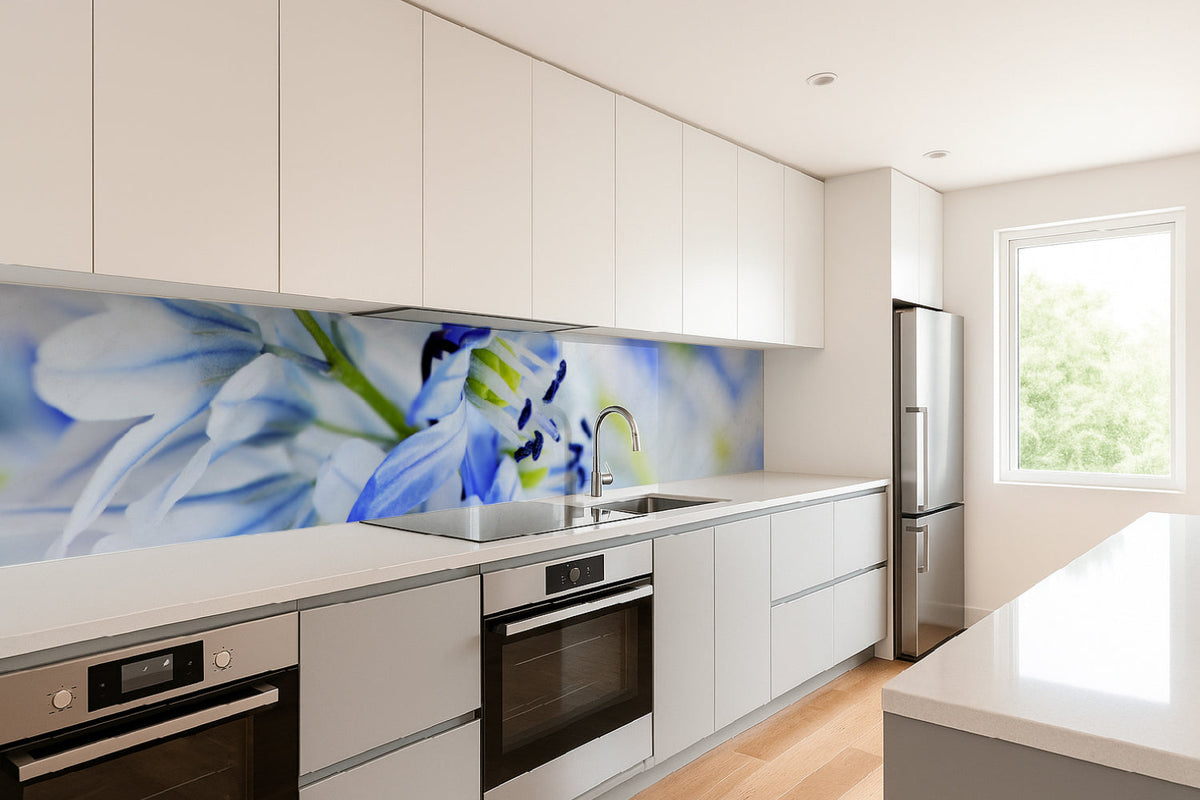 Küchenrückwand mit Blütenmotiv