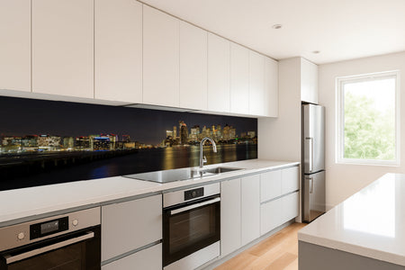 Küchenrückwand Stadtpanorama am Wasser