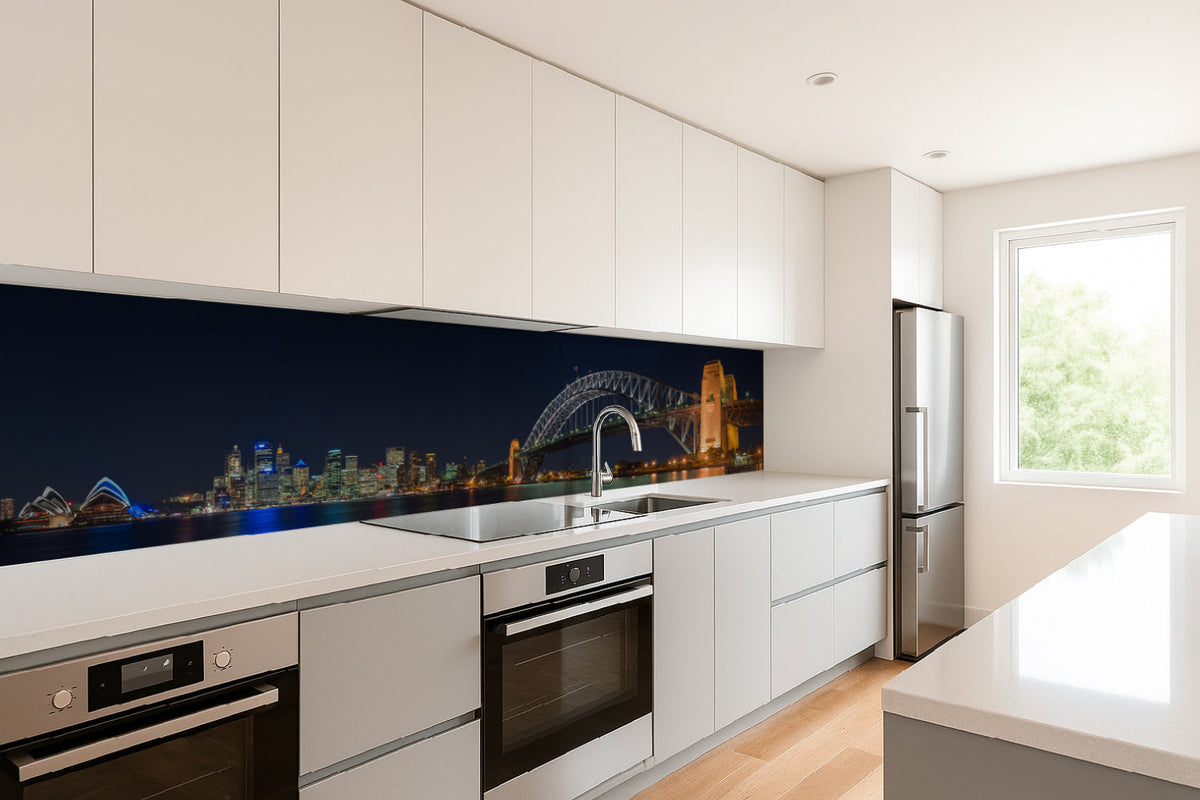 Küchenrückwand Beleuchtete Brücke bei Nacht